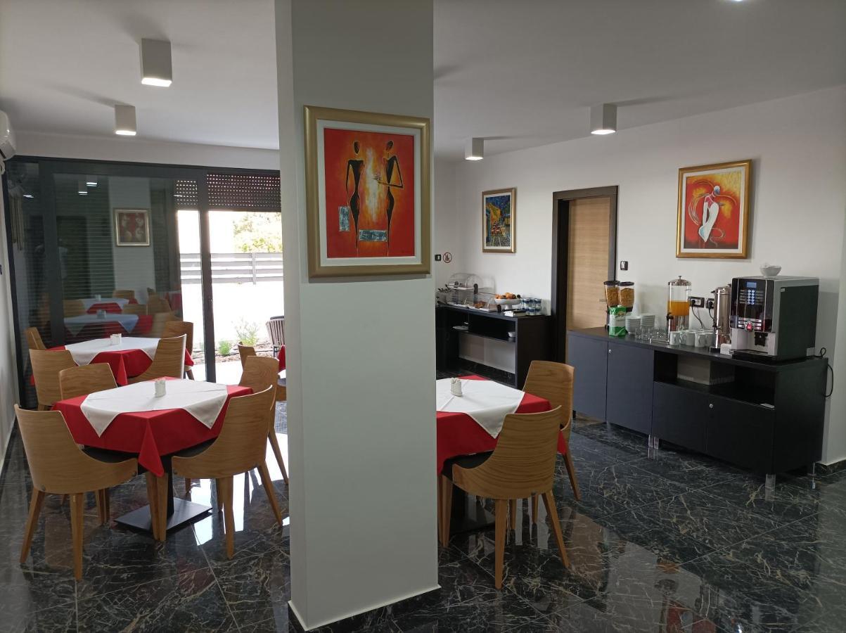 Hotel Jane